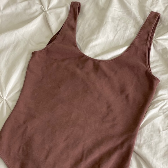 *SOLD* Aritzia Wilfred Free Bodysuit - Picture 4 of 10
